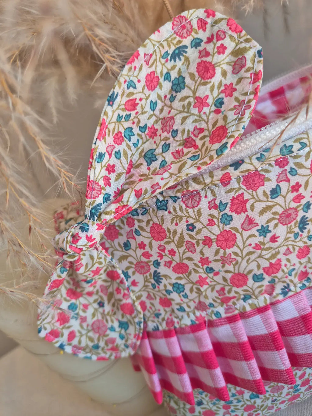 Pochette Plate Fleurie "Jardin Rose" – Volant Vichy – 2 tailles au choix